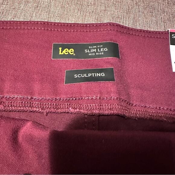 NWT Lee Women's Sculpting Slim Fit Leg Midrise Pull On Jean Fig Size 10 - Picture 3 of 13